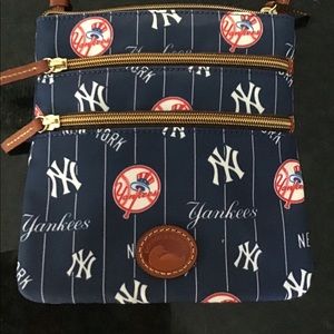 Yankees crossbody bag